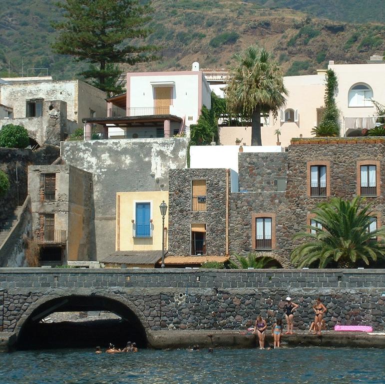 La Casa Di Via Lungomare Villa Санта Марина Салина Стая снимка
